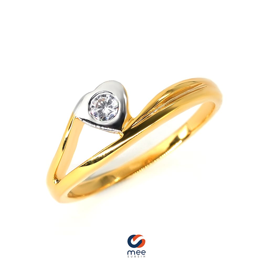 แหวนทองรูปหัวใจ ประดับเพชรสวิส ทองคำ 18k